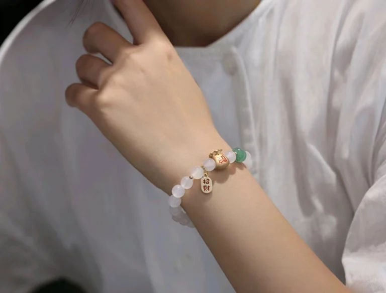 Wear a Jade Bracelet